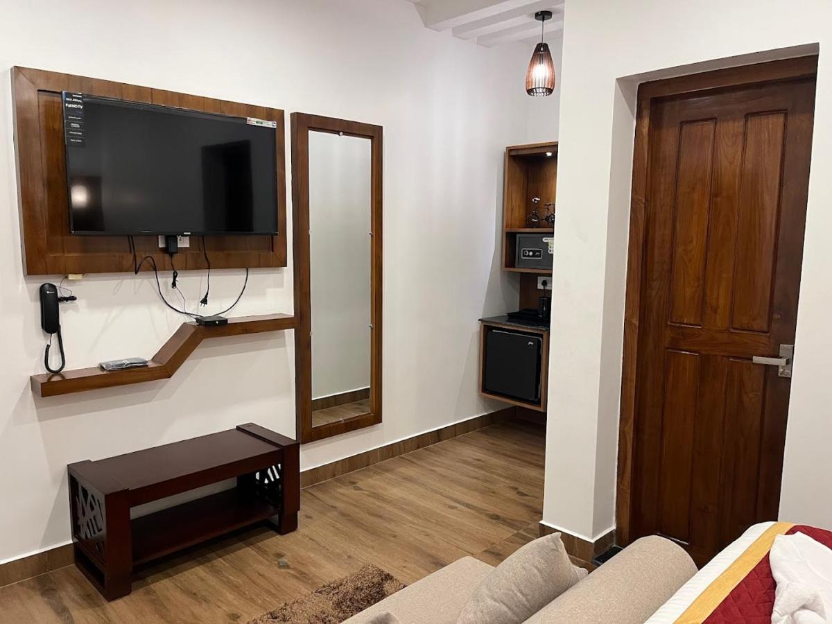 Grb Resort Tiruchchendur Exterior photo